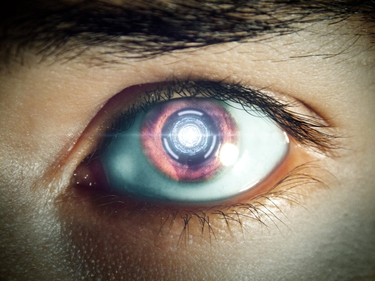 3人目の記憶リセットした綾波レイが知らない人としてシンジを見つめるイメージ
